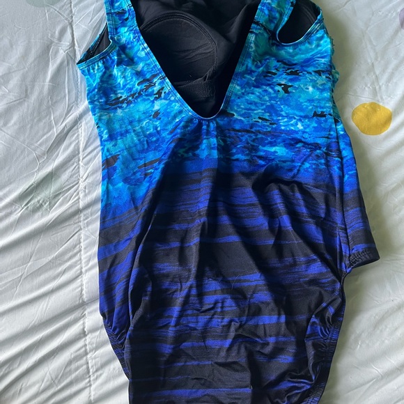 Longitude Women’s ‘Shades of Blue’ and Black One Piece Foam Cups Swimsuit Sz 10 - Picture 3 of 8